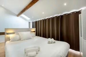 Apartement Forville by Halldis