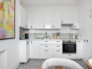 Stunning Victorian Home Longer Stays Sea View - Pass the Keys