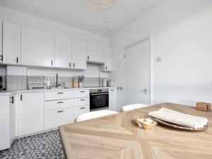 Stunning Victorian Home Longer Stays Sea View - Pass the Keys