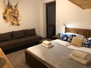 Smerek 119- Baza Przy Szlaku