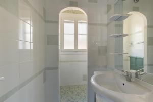 Appartements Le Forest - parking prive vue montagne proche lac : photos des chambres