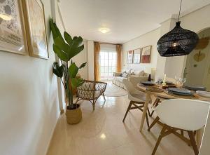 Casa Mi Madre, cozy apartment, sunny roof terrace and sea view
