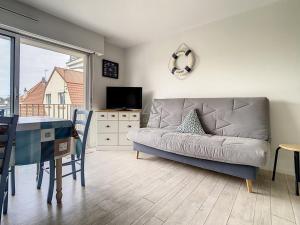 Appartements Charmant appartement avec balcon, 1 chambre, parking, a 500m du centre, 1km de la plage - FR-1-236-67 : photos des chambres