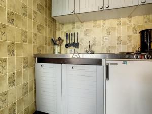 Charmant appartement avec balcon, 1 chambre, parking, à 500m du centre, 1km de la plage - FR-1-236-67