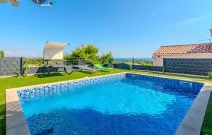 Amazing Home In Vir With House Sea View - Pedinka