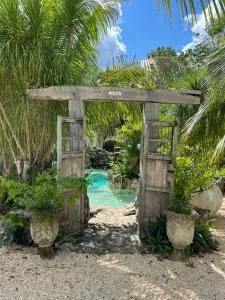 Casa Sabina en Francisco Uh May - Macario Gomez