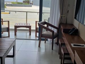 One bedroom Beachfront nyali