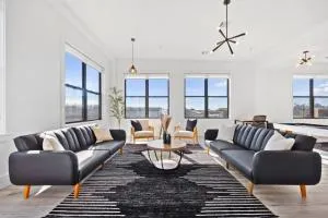 Huge Top-Floor 2BR, NYC View, Patio and Gym - Harrison