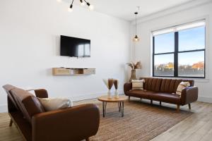 Luxury Stay for Groups Near NYC - Gym and Patio