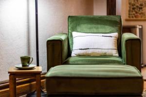 Craftsman Cabin - Historic Dtwn Avenues Apartment