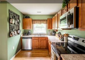 Mins To Lake Anna Festivals