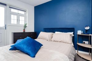 Charming Guest Suite Free Driveway Parking Included