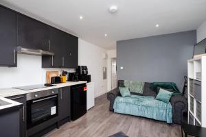 Charming Guest Suite Free Driveway Parking Included