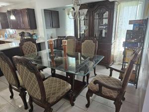 Pool Table Wifi Fireplace Mins to Hospitals - 4hvězdičkové hotely ve městě Fredericksburg