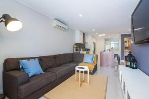 The perfect family escape modern huge backyard