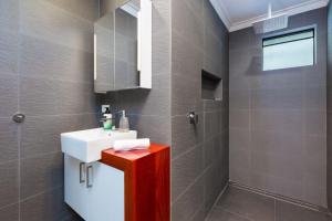 The perfect family escape modern huge backyard