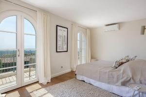 Villas Villa vue panoramique proche Saint-Paul-de-Vence : Villa