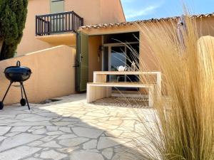 Appartements Maison 5 pers - vue etang - nature - piscine : photos des chambres