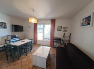 Appartements GRILEG- Pour des vacances ideales en famille ! T2 cabine dans residence avec piscine chauffee : photos des chambres