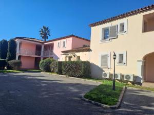 Appartements GRILEG- Pour des vacances ideales en famille ! T2 cabine dans residence avec piscine chauffee : photos des chambres