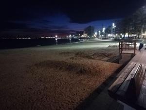 En Torrevieja Acogedor a 200 metros la playa WIFi