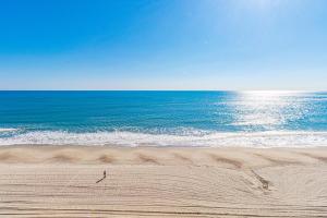 Spectacular Oceanfront Studio! Recently Renovated! Sea Mist 20902