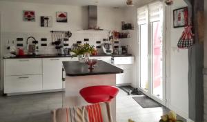 Maisons de vacances Maison accueillante avec jardin a Champcueil : photos des chambres