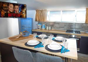 Esmeralda Holiday Home