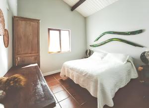 Welcoming House in Cañamero + Pool