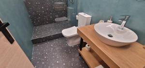 New Ventiri Suite 6, near Hilton, Athens Central , 4 family & Bussines