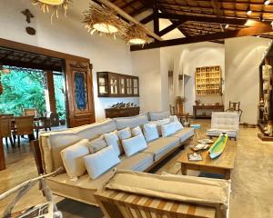 Vila Xié: pé-na-areia com piscina e serviço incluído