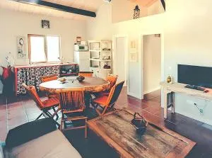 Cozy house in Cañamero of 86 m² with shared pool - Guadalupe