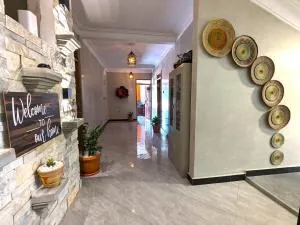 Kirungi Vacation Homes - Spacious apartment with Mountain view - Kagadi