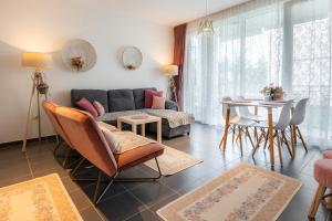 Beach, Pool & Garden Apartment