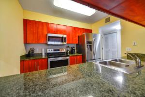 Relax & Live The Miami Exp in Our Comfy Condo