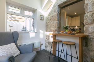 Ivy Mount-Cottage-Dog Friendly-Woodburners