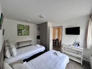 Hotels BRIT HOTEL Lannion-Perros Guirec : photos des chambres