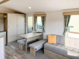 Holiday Home by the river Nidd 6