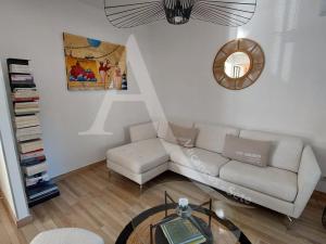 Super villa 6 personnes avec piscine et climatisation a cote des plages