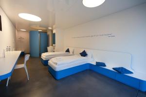 Standard Twin Room room in Chromotel