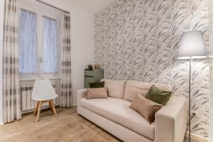 Vatican Chic House II