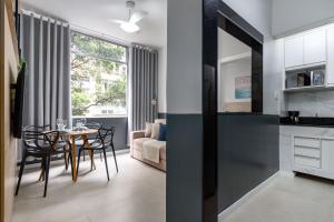 Vista Cristo a 300 metros da Praia de Copacabana