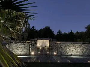 La Noccemada "Spirit of Bali" Lodge insolite & Spa - Les Maurras La Noccemada "Spirit of Bali" Lodge insolite & Spa - Les Maurras