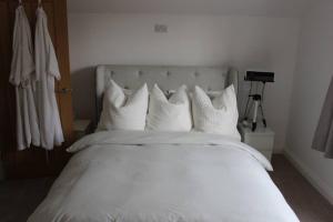 Modern 3 bed Fantastic Location & Long stays