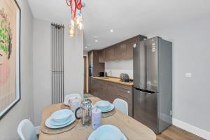 7D Albert St - sleeps 4 guests with parking on request