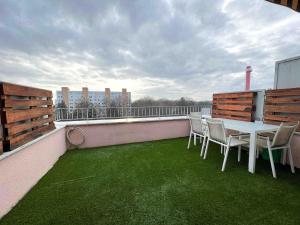 Central AREA Cozy Apartment