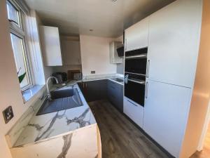 20min to Edinburgh City Centre Scotland Gateway