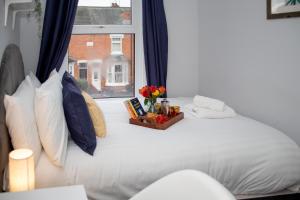 5-Bed Family & Group Stay Near Cricket Ground