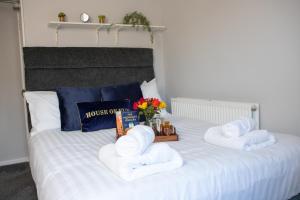 5-Bed Family & Group Stay Near Cricket Ground