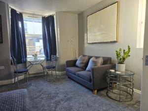 Stay Zen Apartments - Free Parking & Private Garden Ground Floor Central Woking - Business & Leisure